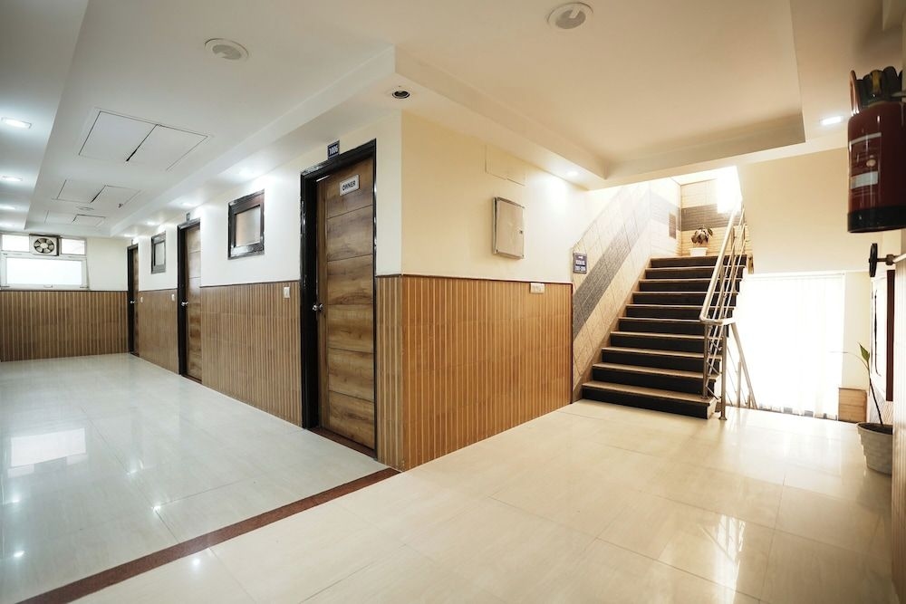 Airport Hotel Vishal Residency4