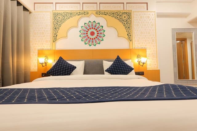 Traditional Suite