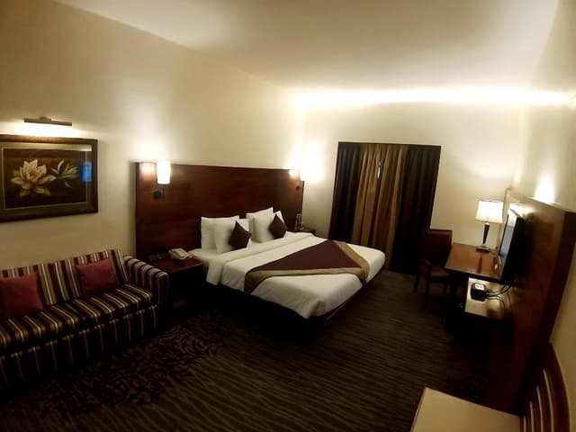 Premier Room with Bathtub