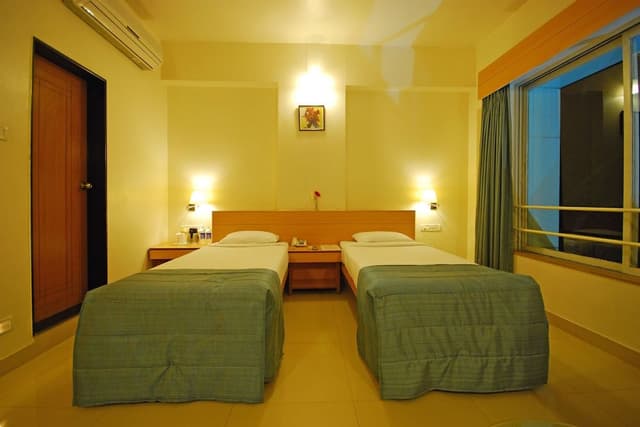 Executive Room, 1 Double or 2 Twin Beds