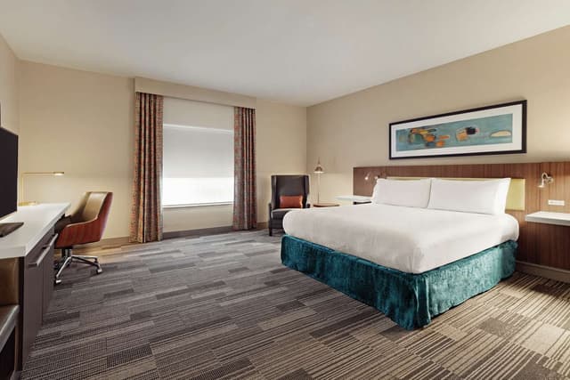 1 KING BED