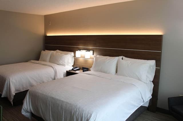 Standard Room, 2 Queen Beds