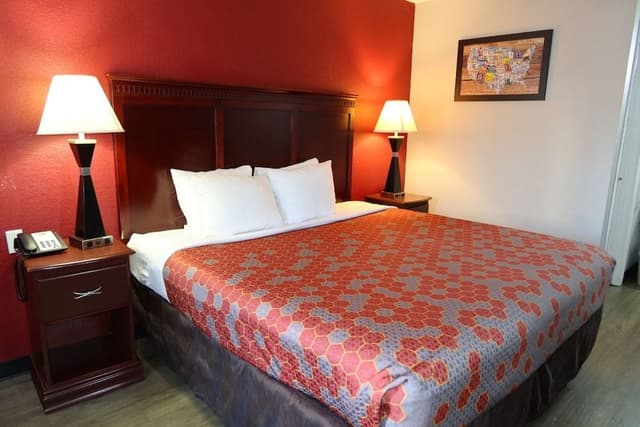 Standard Room, 1 King Bed, Non Smoking