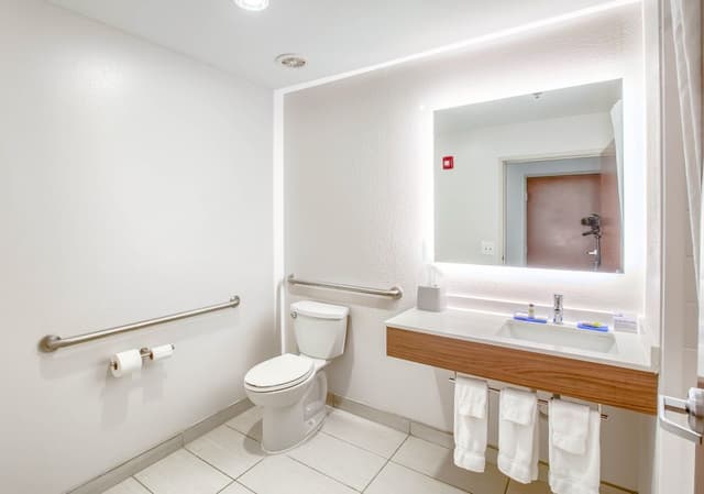 Suite, 2 Queen Beds, Accessible (Mobility, Accessible Tub)
