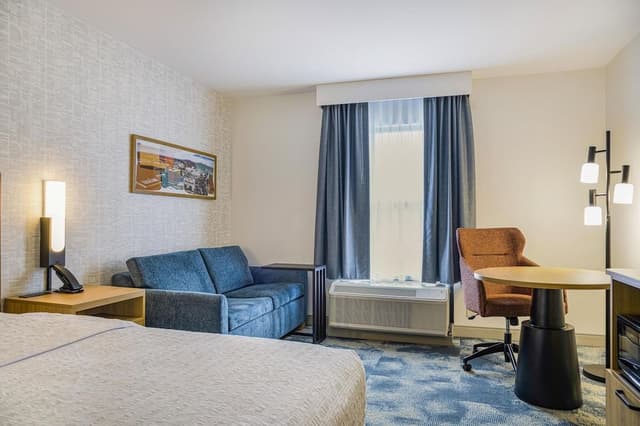 One King Bed, Non-Smoking
