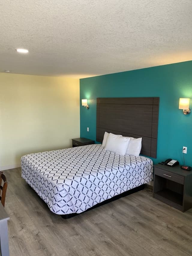 Deluxe Single Room