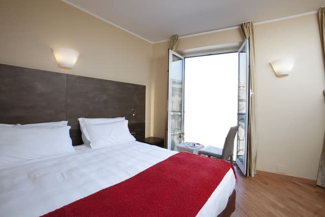Superior Room, 1 King Bed, Non Smoking