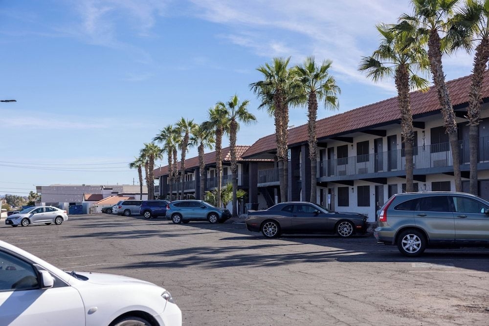 Quality Inn & Suites Lake Hava2