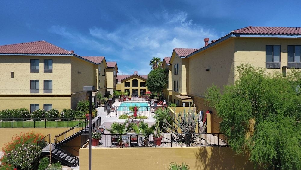 HAMPTON INN - SUITES TUCSON MA4