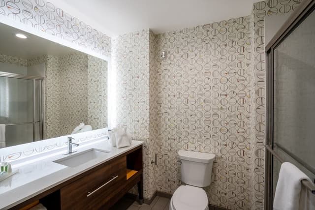 Standard Room, 2 Queen Beds, Accessible (Mobility, Accessible Tub)
