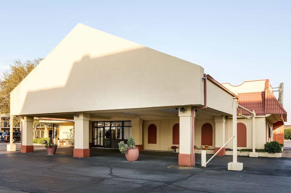 QUALITY INN BLYTHEVILLE