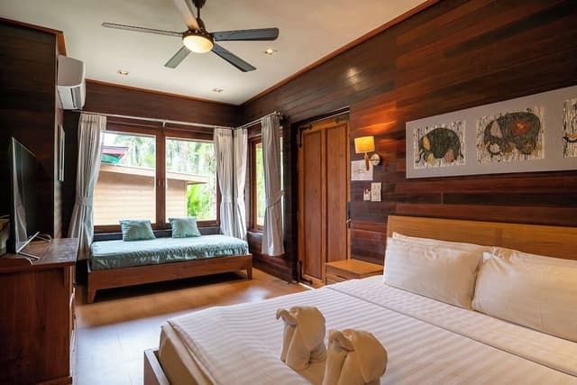 Family Room, 1 Bedroom