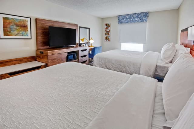 2 QUEEN BEDS NONSMOKING