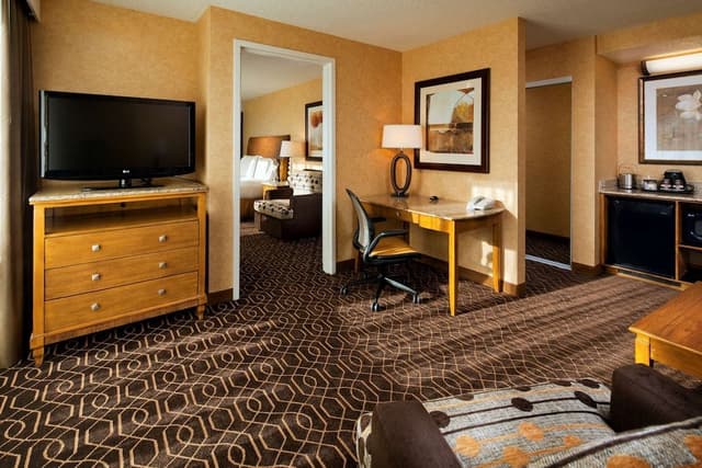 1 Bedroom King Suite
