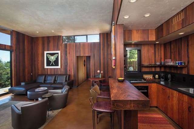 Post House