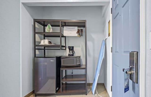 Economy Single Room