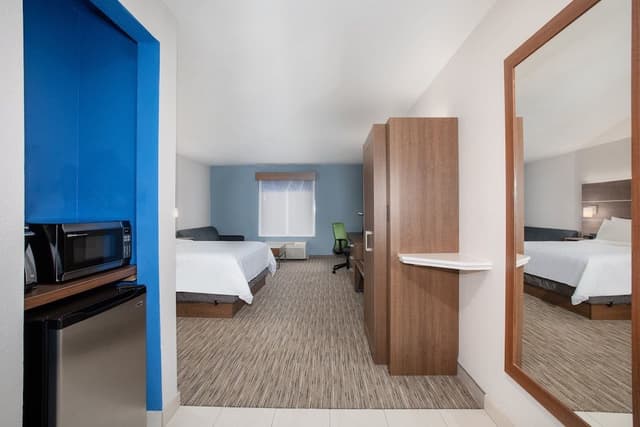 Room, 2 Queen Beds