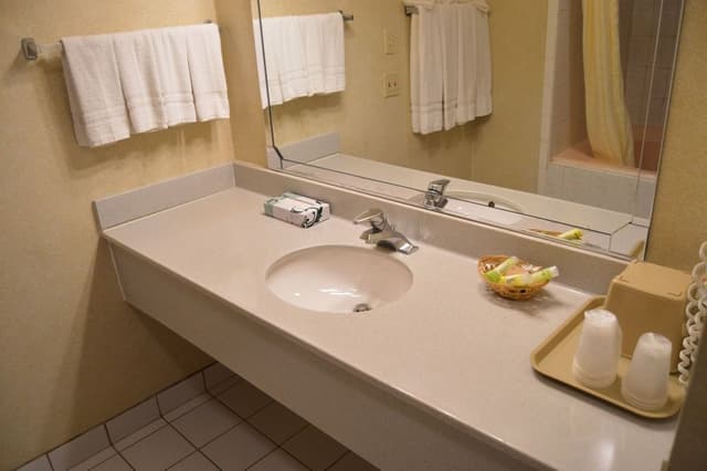 Room, 2 Queen Beds (Spa Tub and kitchenette)