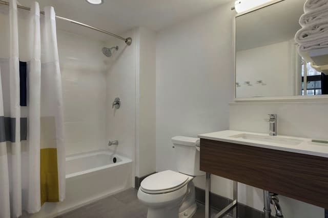 Room, Multiple Beds