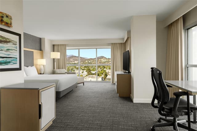 1 KING BED EXECUTIVE FLOOR