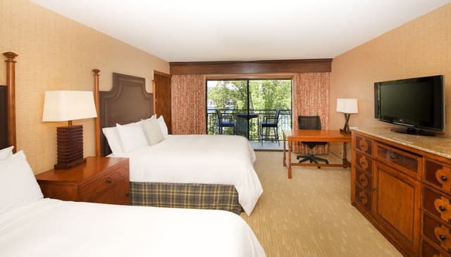 Room, 2 Queen Beds, Balcony, Lakeside