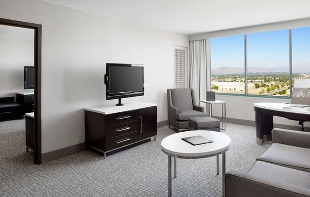 Premium Suite, 1 Bedroom, Corner