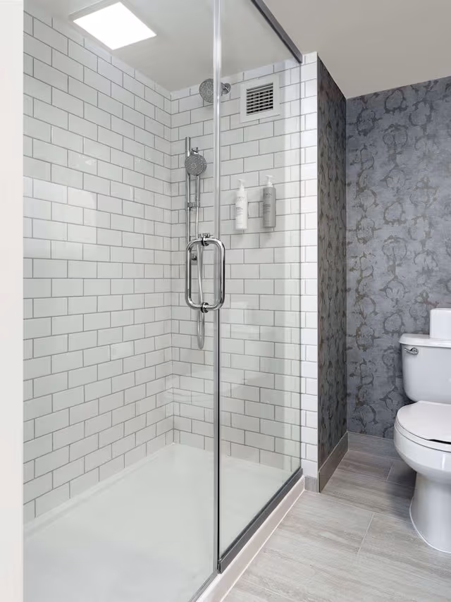 Suite, 1 Queen Bed, Accessible, Bathtub (Mobility & Hearing, Nonsmoking)