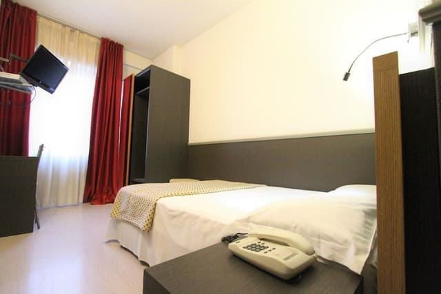 Economy Triple Room
