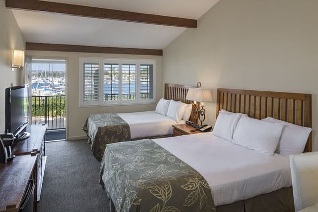 Standard Room, 2 Queen Beds, Marina View
