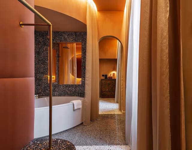 Nesting Private Suite