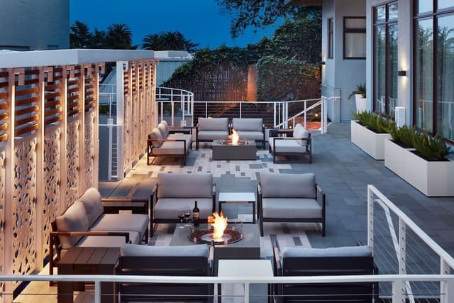 Upper Courtyard (Contemporary)