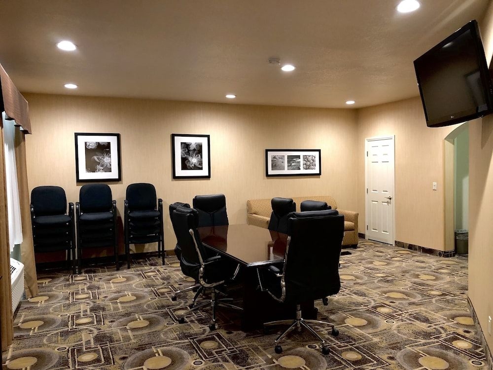 BEST WESTERN SAN DIMAS HOTEL & SUITES4