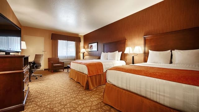 Standard Room, 2 Queen Beds, Non Smoking, Refrigerator & Microwave