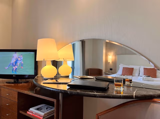 Comfort Room, 1 Queen Bed