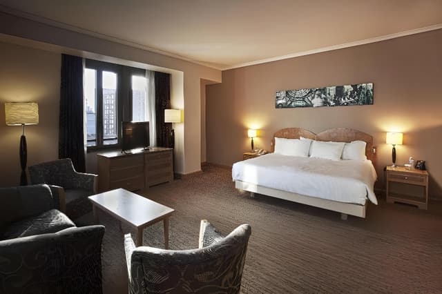 King Hilton Executive