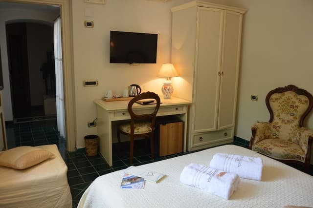 Studio, Jetted Tub, Annex Building (50 meters from the main entrance)