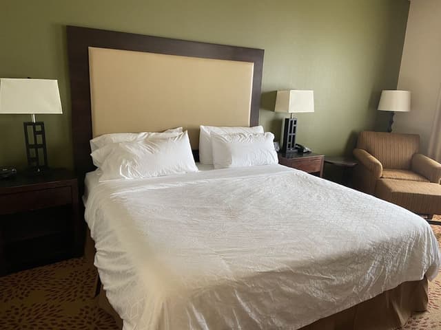 Standard Room, 1 King Bed