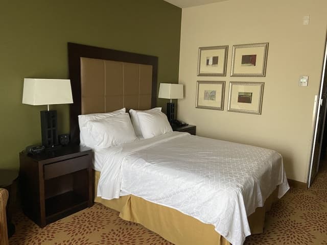 Standard Room, 1 Queen Bed