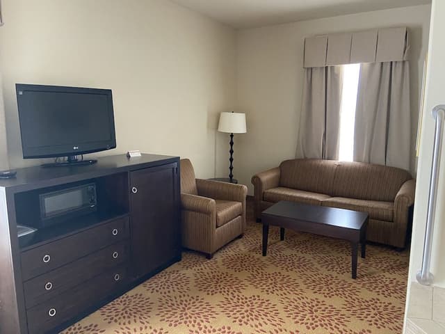 Suite, 1 King Bed, Jetted Tub (Separate Walk-In Shower)