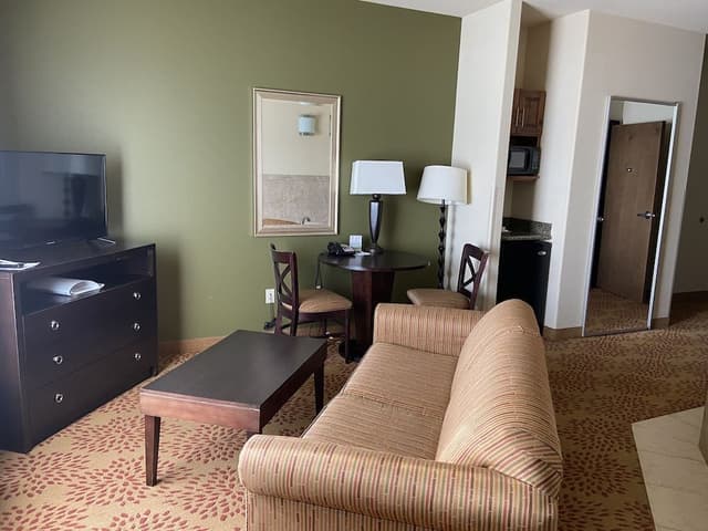 Suite, 1 King Bed, Jetted Tub (Separate Walk-In Shower)