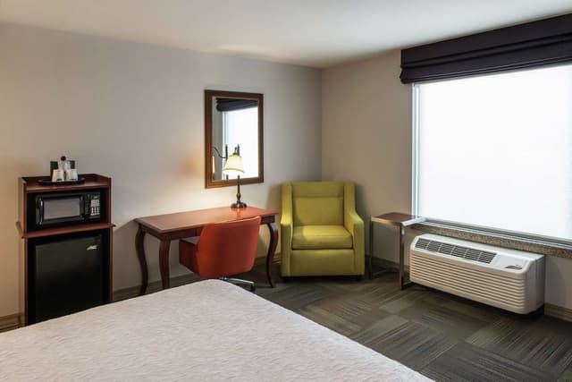 1 KING BED NONSMOKING