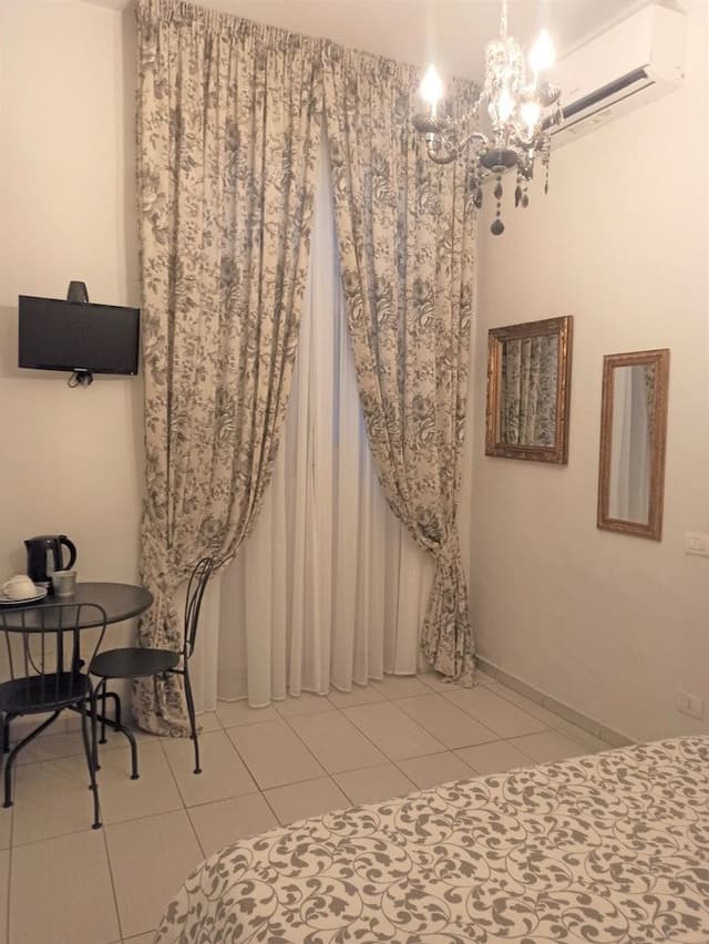 Standard Double or Twin Room, 1 Double or 2 Twin Beds, Ensuite, Courtyard Area