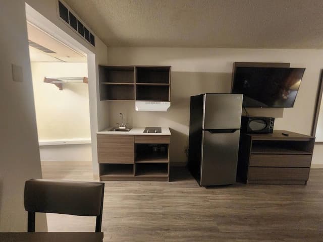 Standard Studio, 1 King Bed, Refrigerator & Microwave