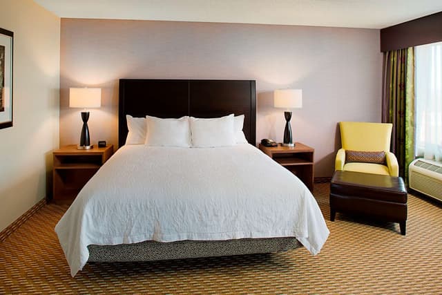 1 KING BED