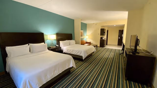 Room, 2 Queen Beds (Mobility)