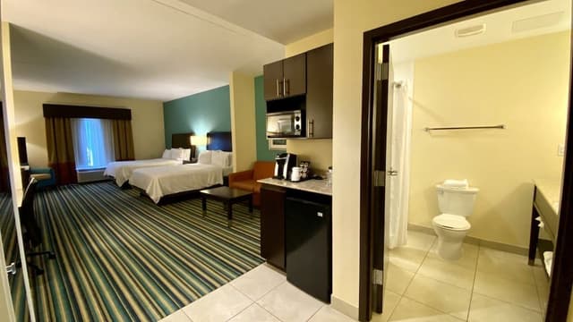 Suite, Multiple Beds