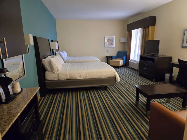 Room, 2 Queen Beds (Mobility)