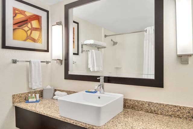 Standard Room, 2 Queen Beds, Accessible (Communications)