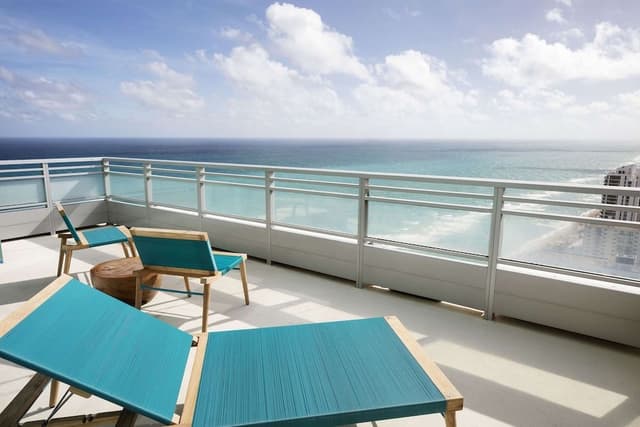 Presidential Room, 1 King Bed (Intracoastal View)
