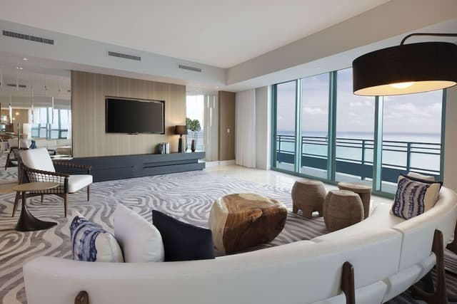 Penthouse, 1 King Bed, Balcony, Oceanfront